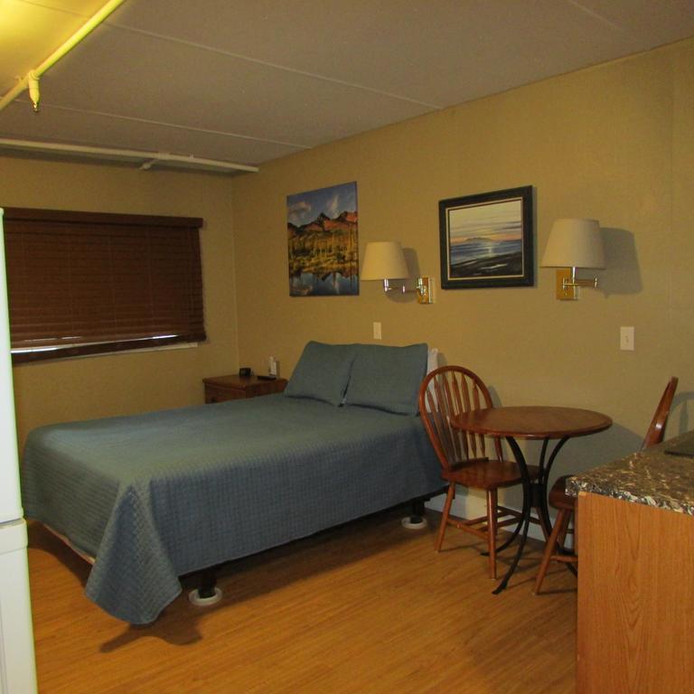 אנקורג' Creekwood Inn מראה חיצוני תמונה