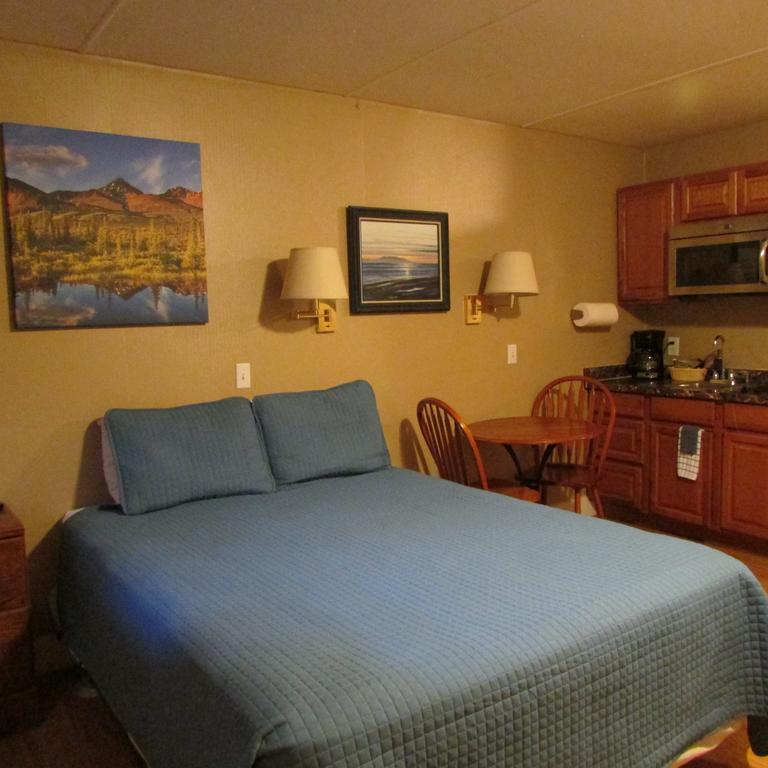 אנקורג' Creekwood Inn מראה חיצוני תמונה