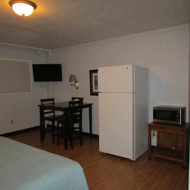 אנקורג' Creekwood Inn מראה חיצוני תמונה