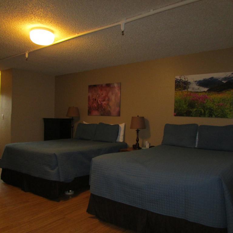 אנקורג' Creekwood Inn מראה חיצוני תמונה