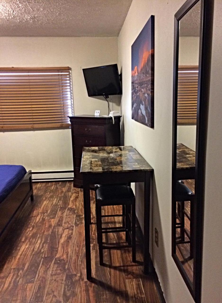 אנקורג' Creekwood Inn מראה חיצוני תמונה