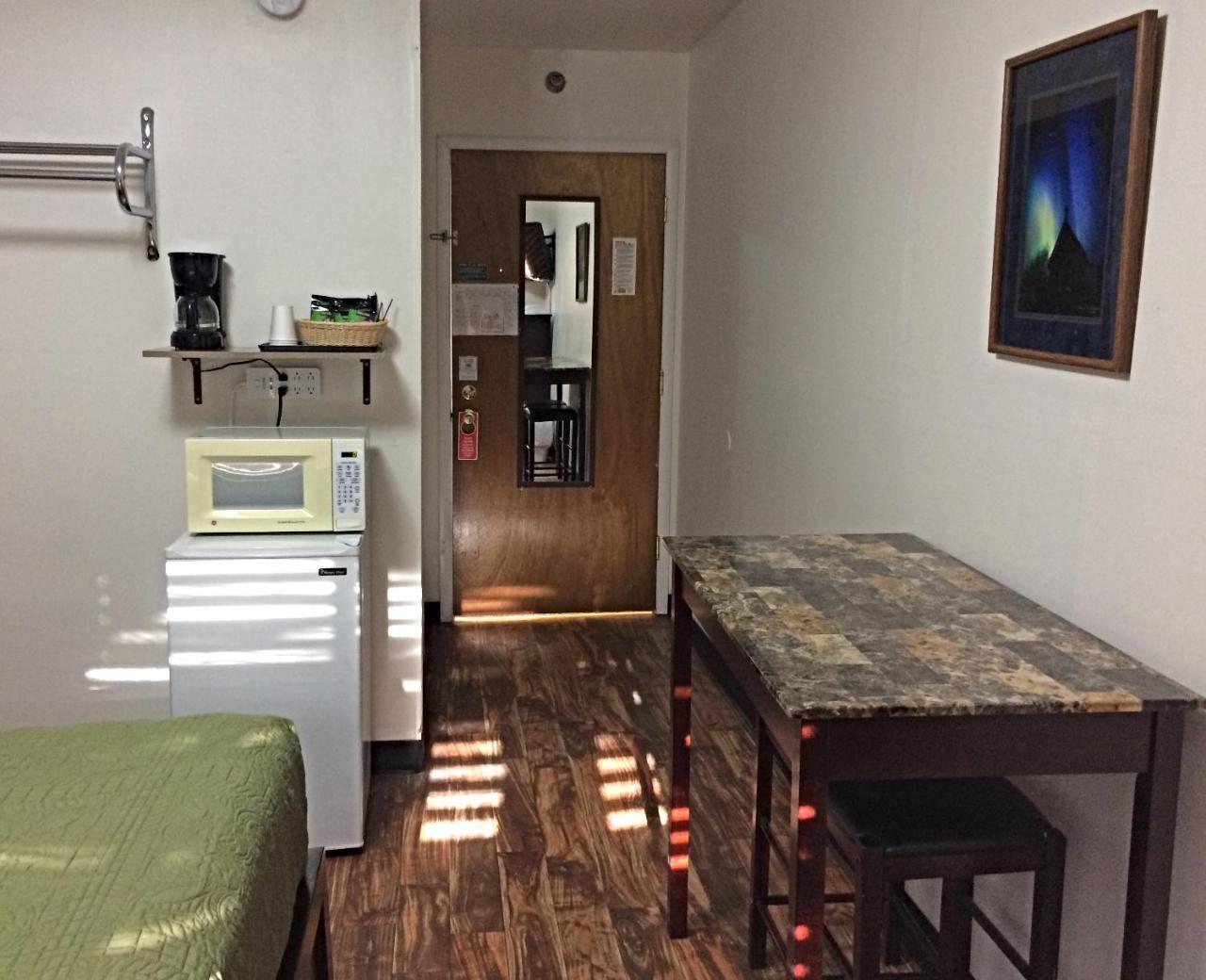 אנקורג' Creekwood Inn מראה חיצוני תמונה